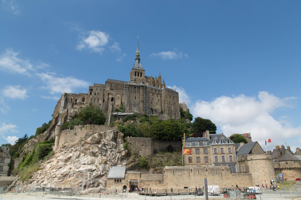 Arriving at the Mont.