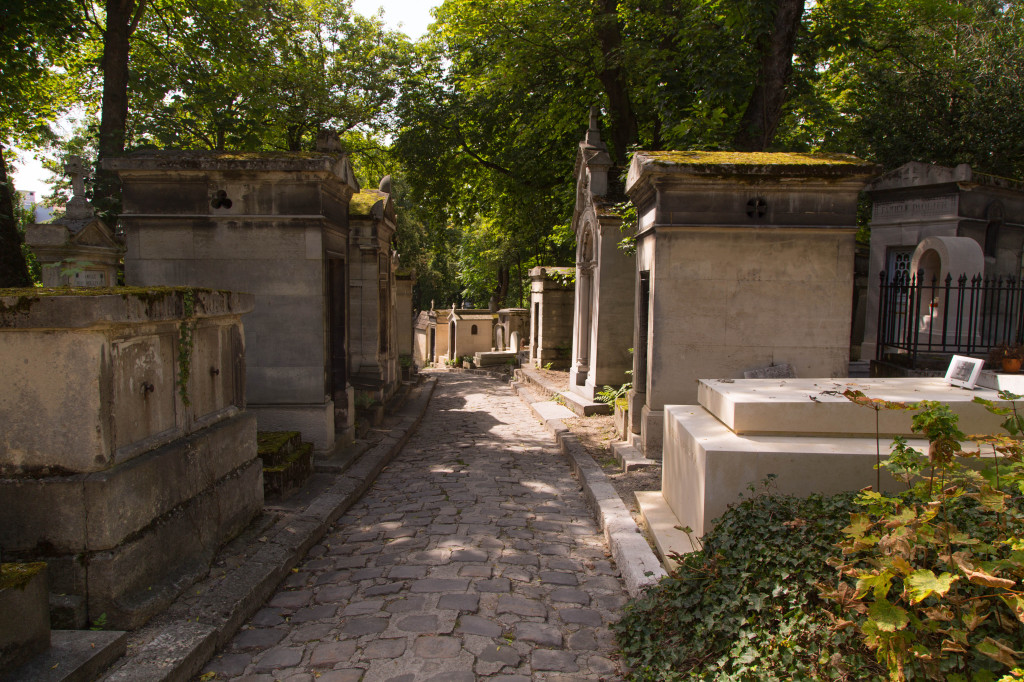 Walking thru Cimetiere du Pere-Lachaise.