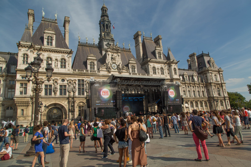 A free summer concert at l'Hôtel de Ville.